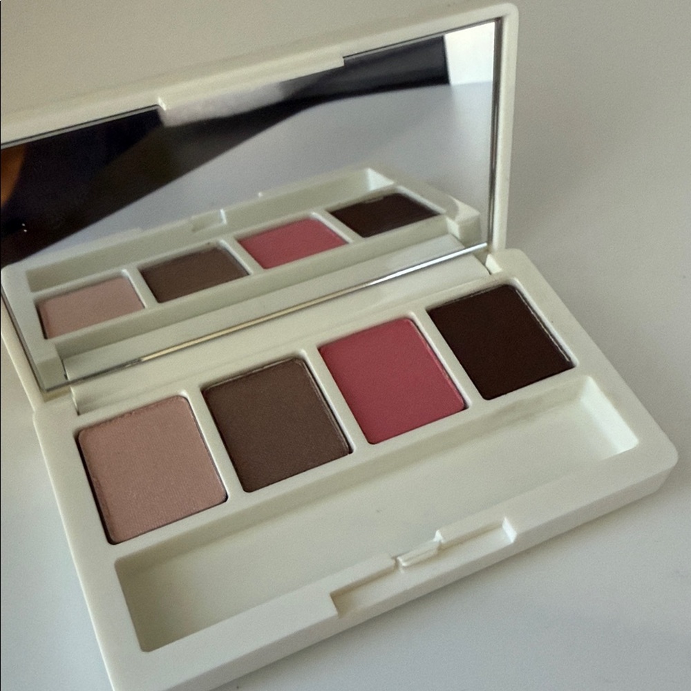 Clinique Eyeshadow Quad - Picture 5 of 6